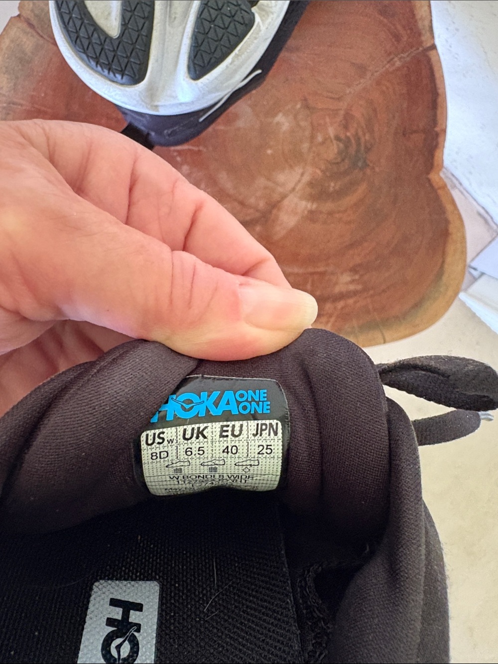 Hoka Black and White Bondi 8 sneakers EUC - Picture 8 of 9